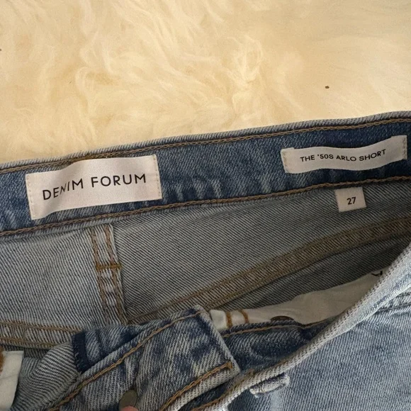 Aritzia Denim Forum The 50’s Arlo Short sz 27 - Picture 5 of 5